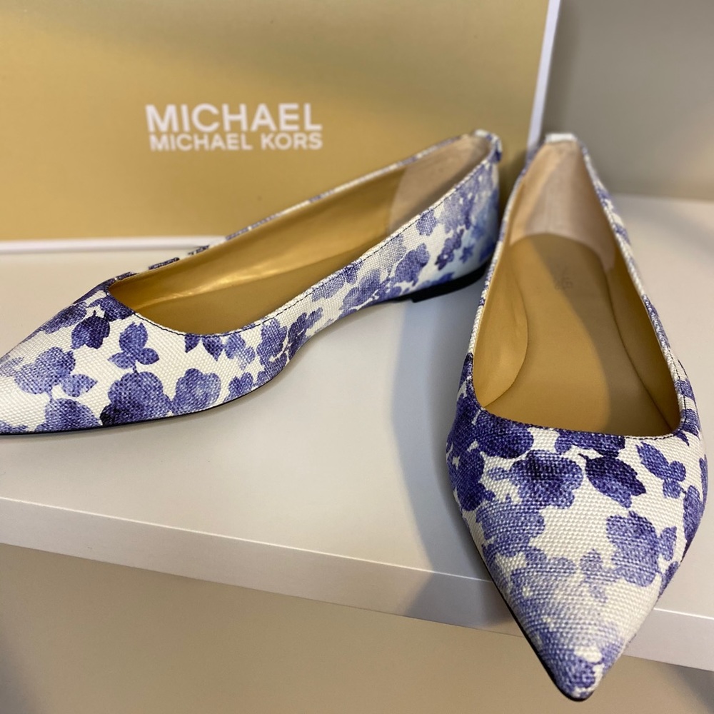 Michael Kors Arianna Flat WOMEN’S SHOE SIZE 8.5